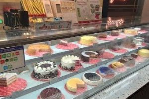 10 Kedai Cake di Kuala Kangsar, Malaysia Terbaik untuk Pencinta Kuih Tradisional & Moden