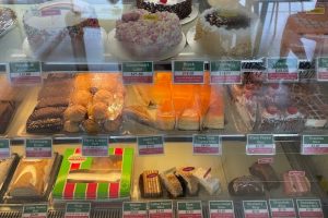 Dini Cake House Dessert Cafe