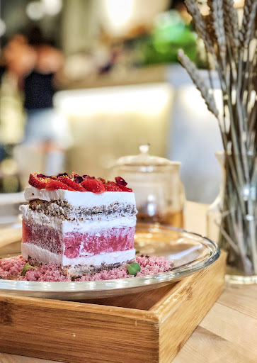 Roots Dessert Cafe