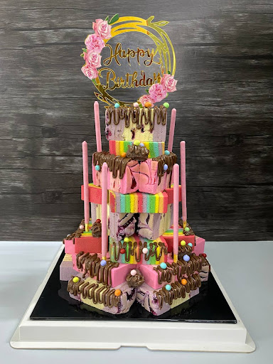 Kek Lapis by Wai - (caw. JB)