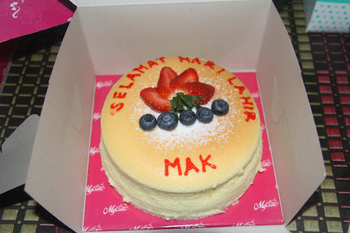 Japanese Cotton Cheesecake by Maisarah