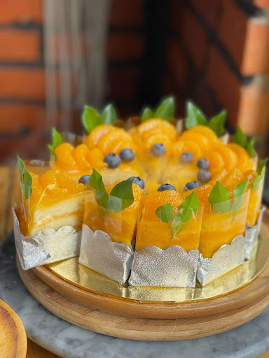 Hanna Cake and Dessert F188