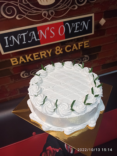 Intan's Oven Bakery & Cafe
