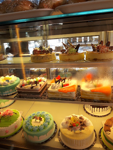 Mita Cake House - 7th Mile