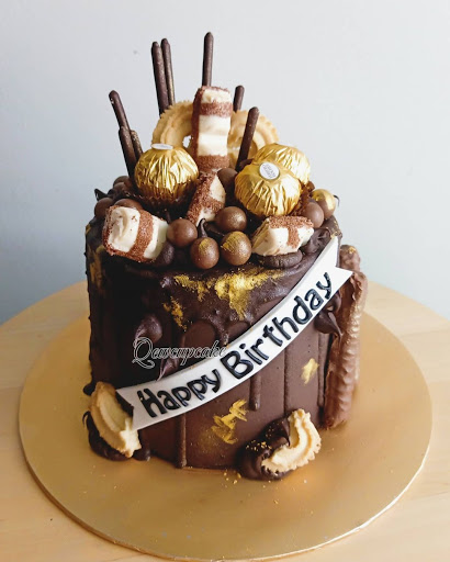 Qewcupcake Baking Studio - Kek Salak Tinggi