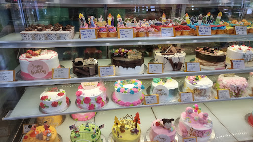 J&J Bakery Daily Fresh J&J Bakery Daily Fresh