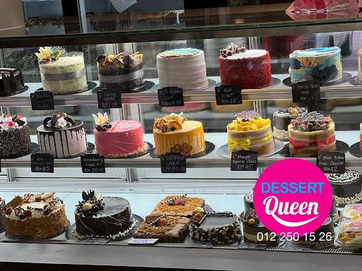 Dessert Queen Cake