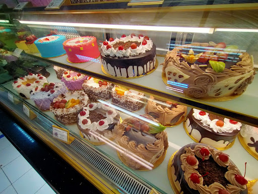 Golden Cake Shop