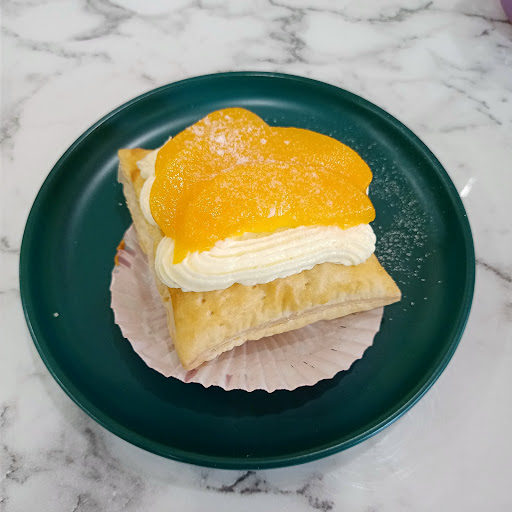 Pretty Puff Cafe