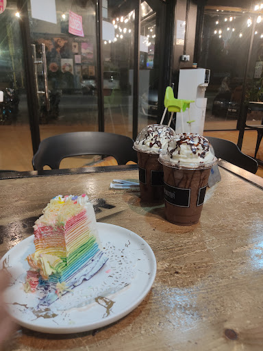 KB Brewster Coffee Kemaman, Chukai, Kemaman, Terengganu (coffee / latte / western foods / aesthetic cafe)