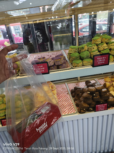 Opah Strawberries & Jams (Cameron Highlands)