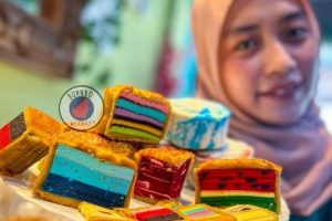 Fitryz Kuih Bulan Kek Lapis