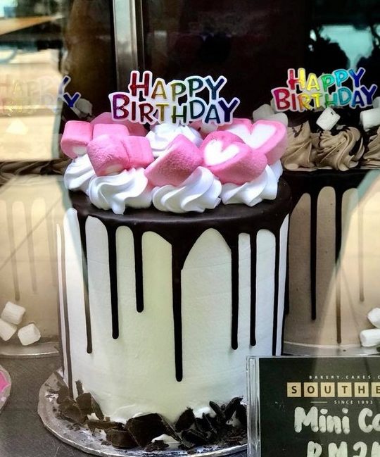 Kedai Cake di Miri, Malaysia: Panduan Terbaik untuk Pencinta Kek 1 kedai cake di miri malaysia panduan terbaik untuk pencinta kek
