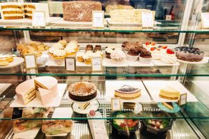 Kedai Cake di Song, Malaysia: Tempat Terbaik untuk Hidangan Manis & Kek Istimewa