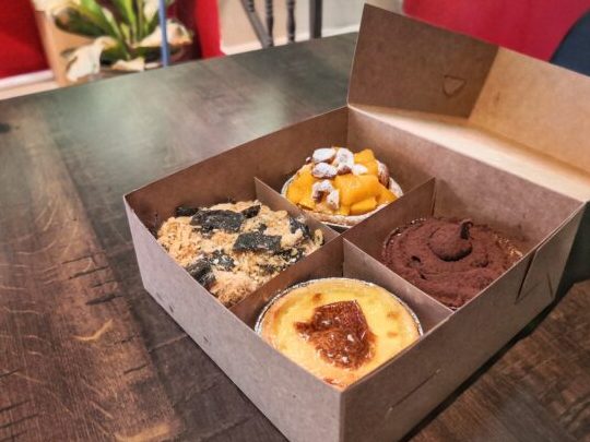 kia lai cake pastry bayan baru