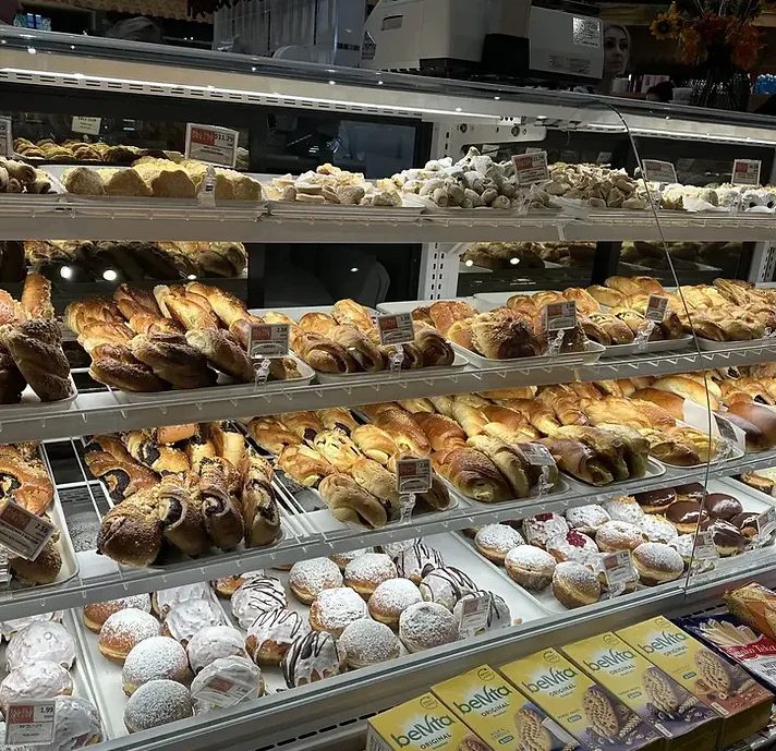 poly bakery