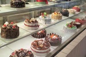 Kedai Kek Emas Sdn Bhd 金蛋糕私人有限公司