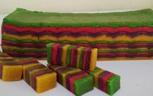 D’ombak kek lapis Sarawak