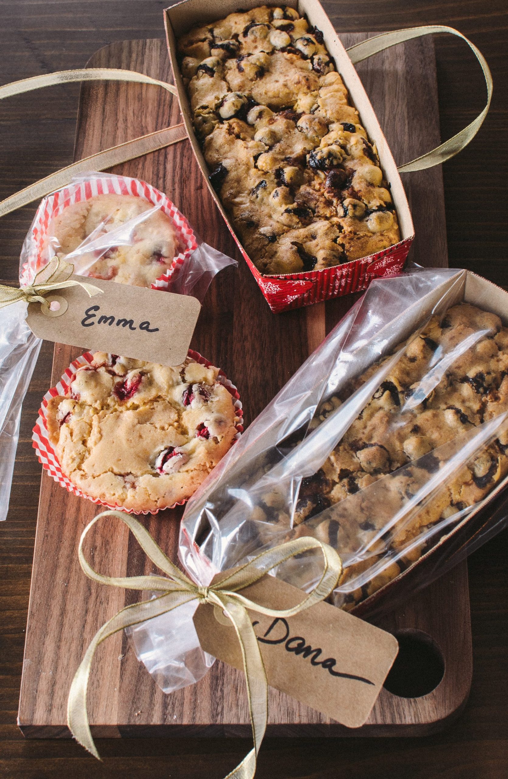 cdella bread cakes gifts scaled