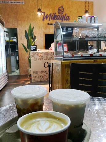 mikayla food and bakery